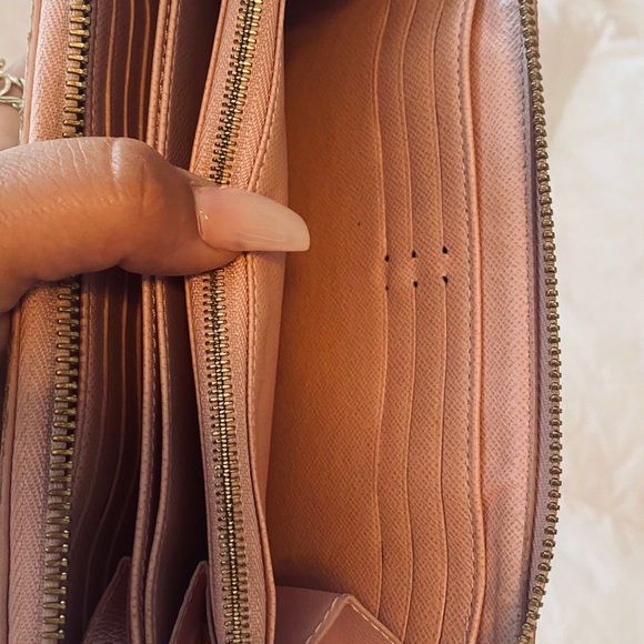 Louis Vuitton Damier Azur Canvas Wallet - Picture 4 of 7